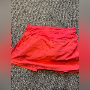 RED LULULEMON SKORT